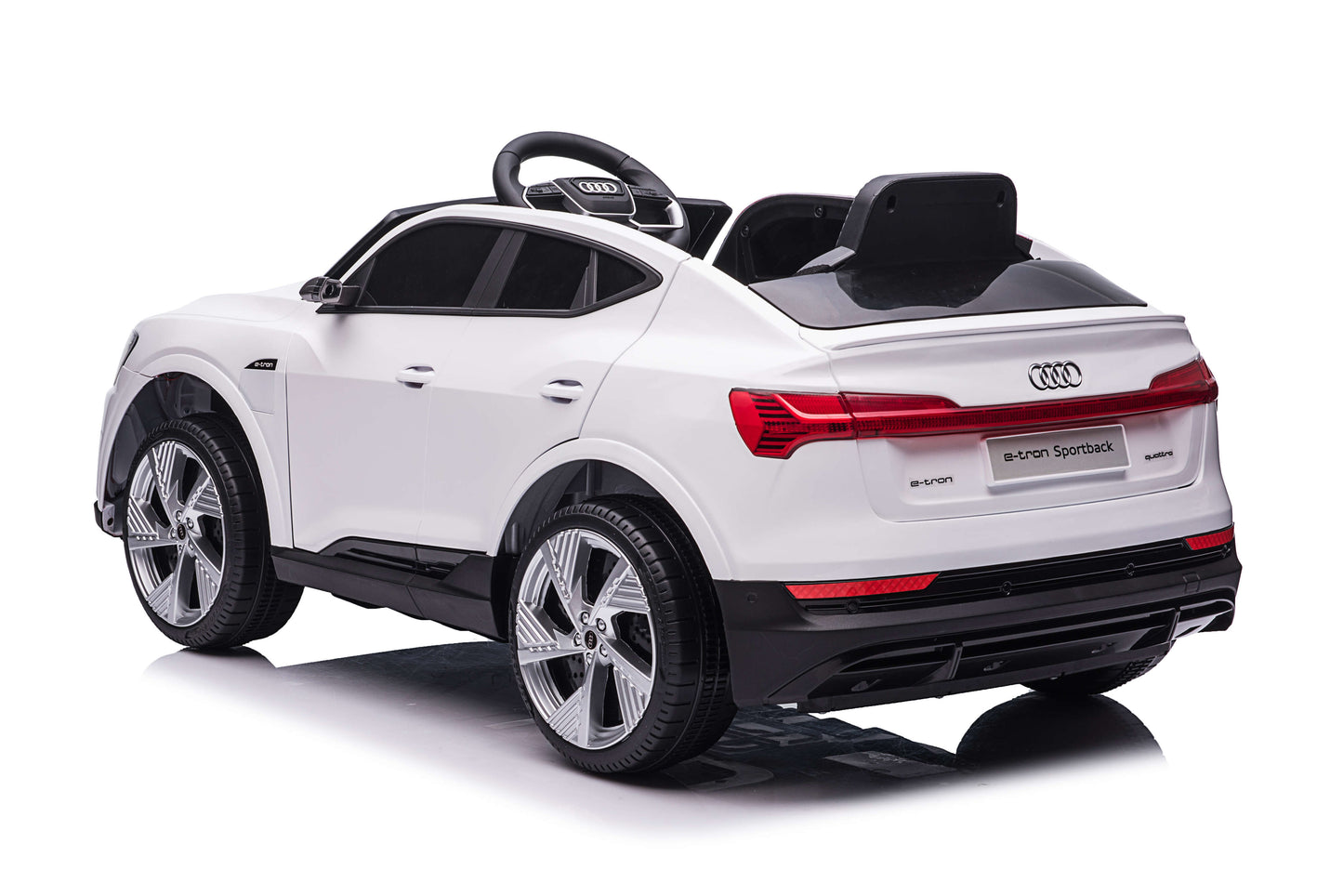PINGÜE® Montable Eléctrico Niños AUDI® E-Tron Sportback Licencia Oficial | Control Remoto 2.4 GHz | Batería 12V 4.5AH |8 Km/h | 2 Motores 390 |Luces LED, Música, Radio