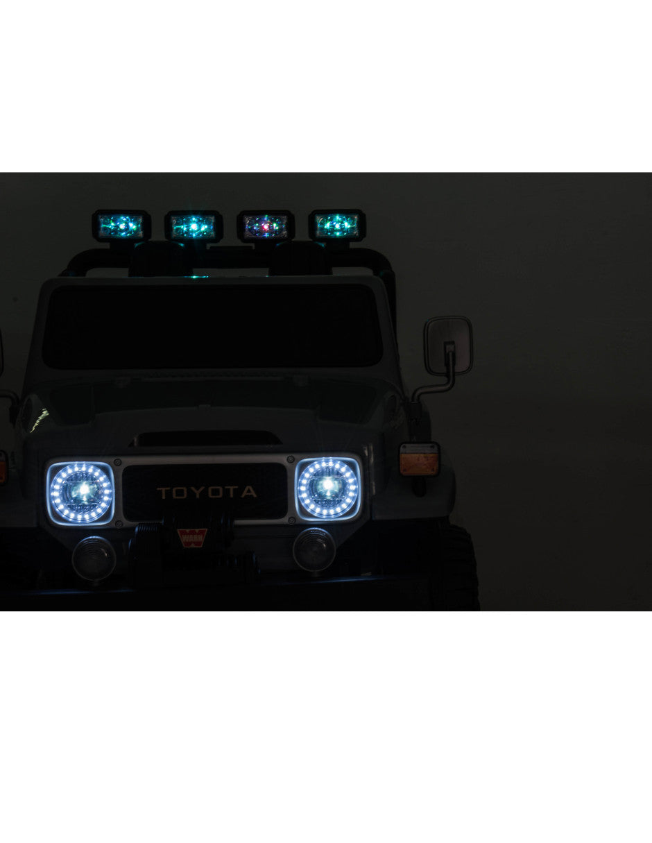 PINGÜE® Montable Eléctrico Niños Toyota® FJ-40 Land Cruiser® Licencia Oficial | Control Remoto 2.4 GHz, 24V, Luces LED, Música, Radio | 2 Motores |