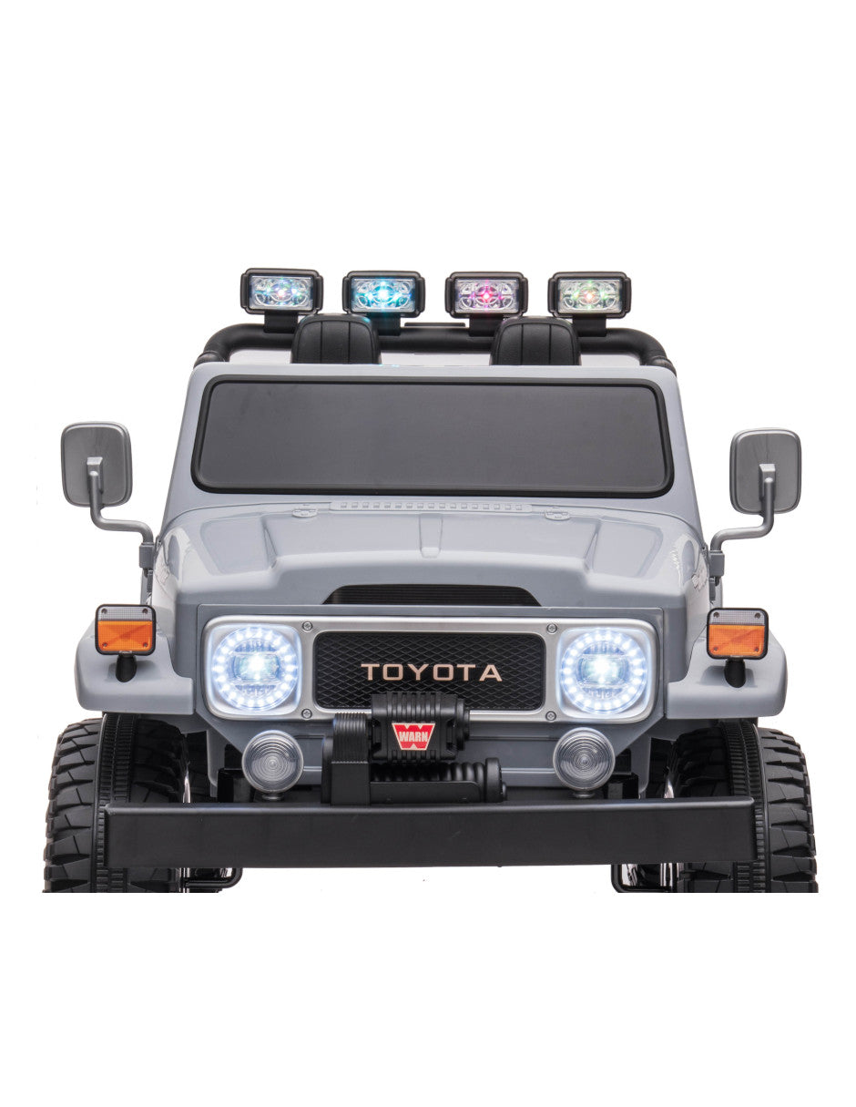 PINGÜE® Montable Eléctrico Niños Toyota® FJ-40 Land Cruiser® Licencia Oficial | Control Remoto 2.4 GHz, 24V, Luces LED, Música, Radio | 2 Motores |