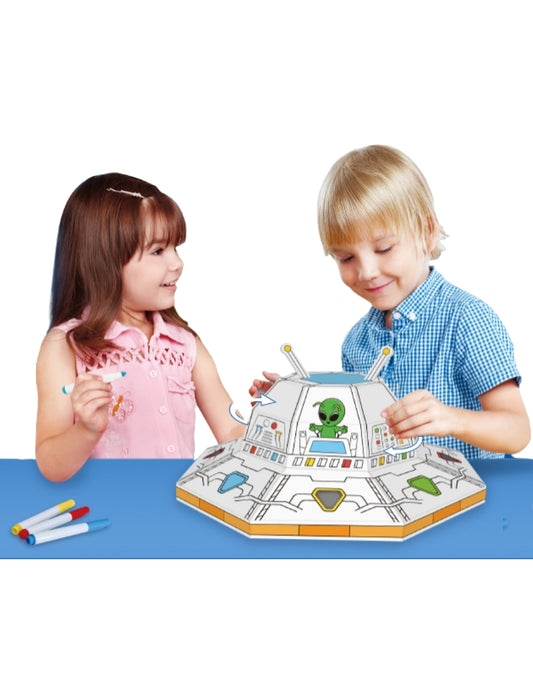 PINGÜE® DIY Doodle | Nave OVNI 38x38x25 | Armable de Cartón para Niños | Apta para Pintar | Incluye 3 Marcadores de Colores | Uso Interior y Exterior | Pulpa Vegetal Amigable al Medio Ambiente y Reciclable | Juguetes Niños y Niñas | Juguete Educativo