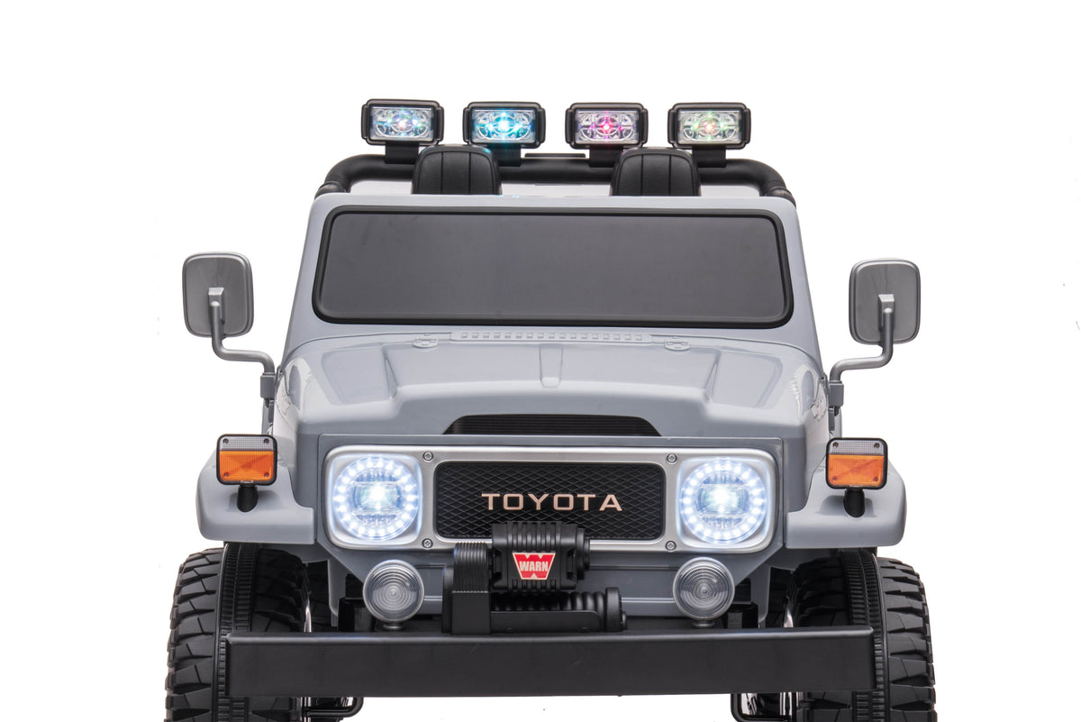 PINGÜE® Montable Eléctrico Toyota FJ-40 | Control Remoto 2.4 GHz | Batería 12V 7AH |8 Km/h | 2 Motores 550 |Luces LED, Música, Radio
