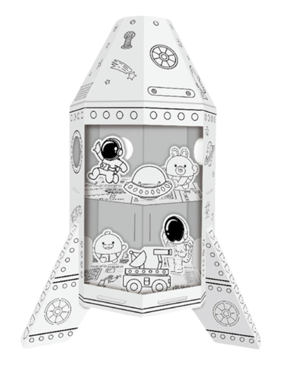 PINGÜE® DIY Doodle | Nave Espacial 32x28x46 | Armable de Cartón para Niños | Apta para Pintar | Incluye 3 Marcadores de Colores | Uso Interior y Exterior | Pulpa Vegetal Amigable al Medio Ambiente y Reciclable | Juguetes Niños y Niñas | Juguete Educativo